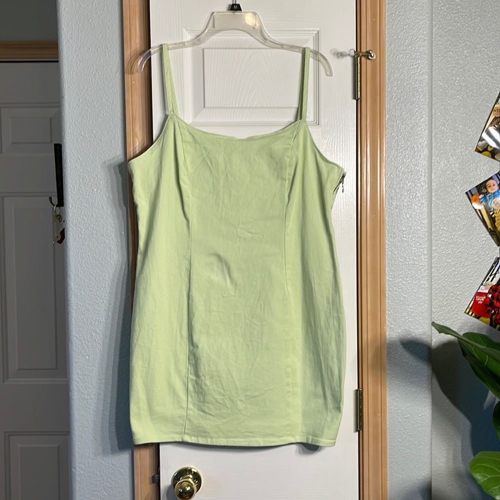 NWT H&M mini. Size XL